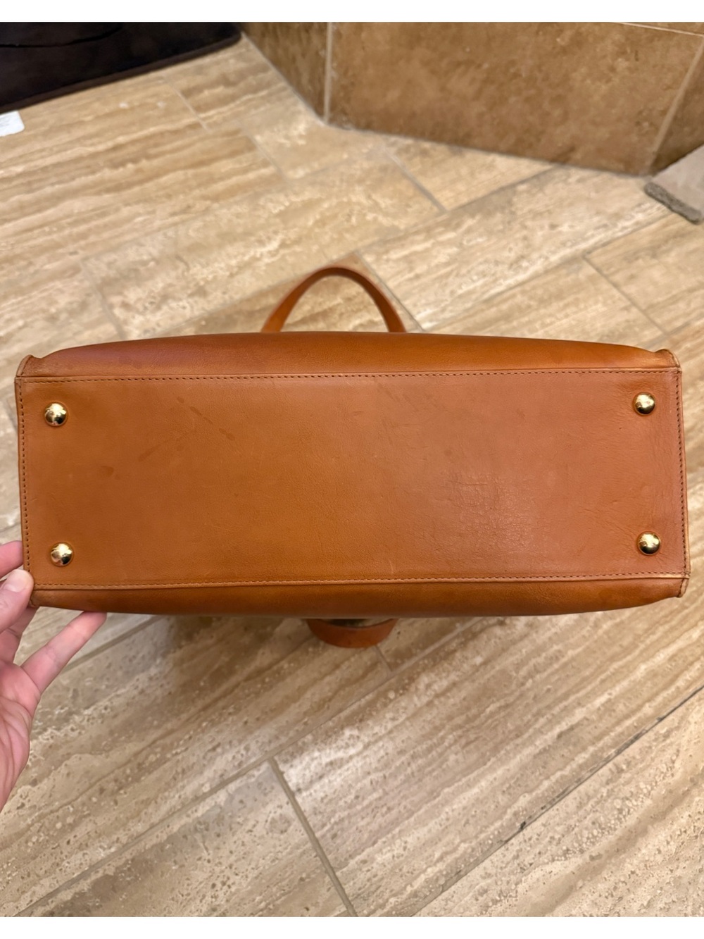 Mark & Graham Large Essential Leather Tote in Camel with Gold Hardware and strap - Picture 8 of 13